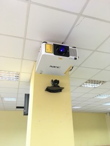 montaz dystrybucja profesjonalnych projektorów  